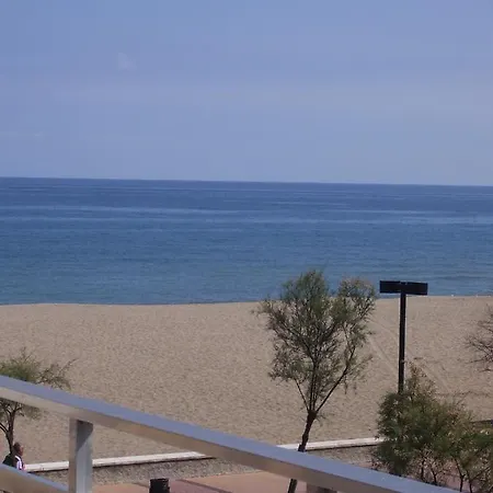 Ronda 3 Beachfront Appartement *