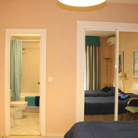 Ronda 3 Beachfront Lägenhet Fuengirola