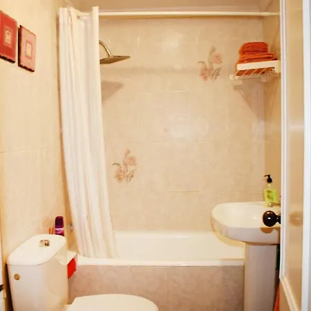 Ronda 3 Beachfront Apartment *