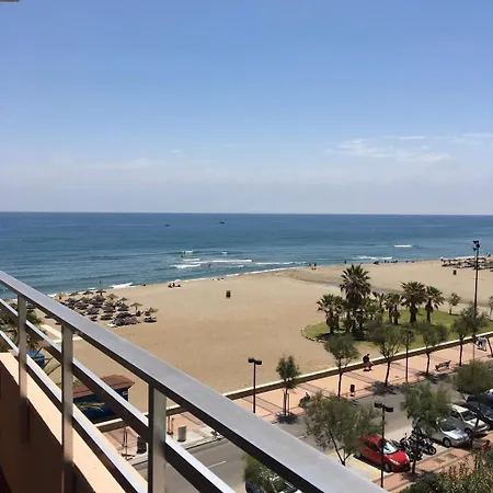 Ronda 3 Beachfront 푸엔히롤라