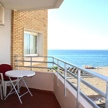 Ronda 3 Beachfront דירה פואנגירולה