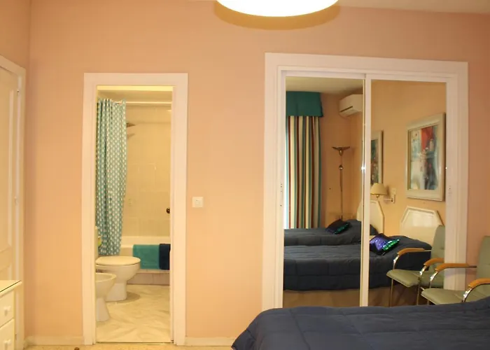 Ronda 3 Beachfront Apartment Fuengirola