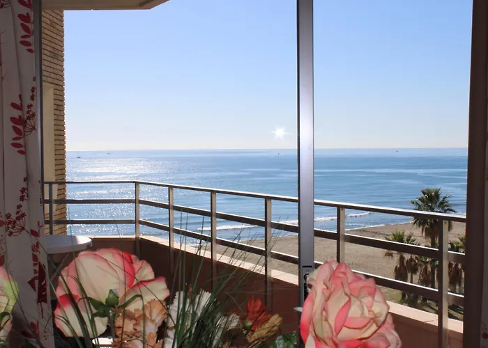 Ronda 3 Beachfront Фуэнхирола