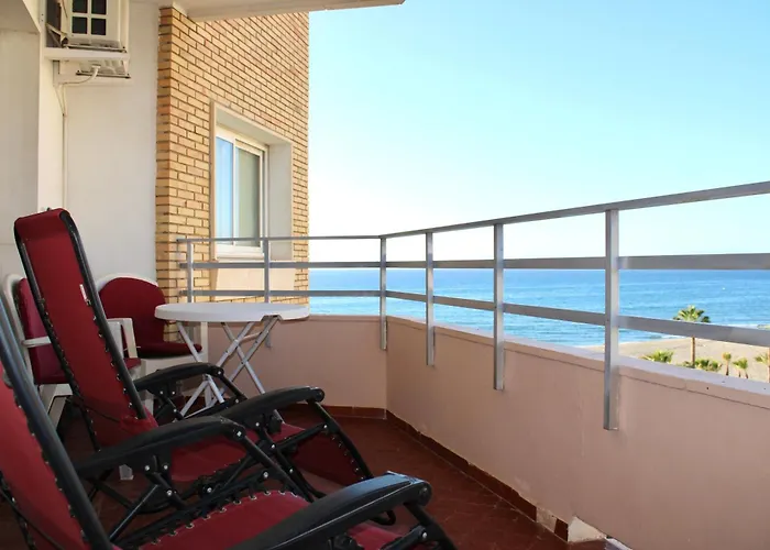 Апартаменты Ronda 3 Beachfront *