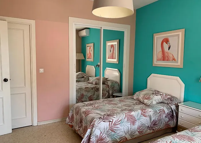 Ronda 3 Beachfront Апартаменты *