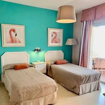 Ronda 3 Beachfront 아파트